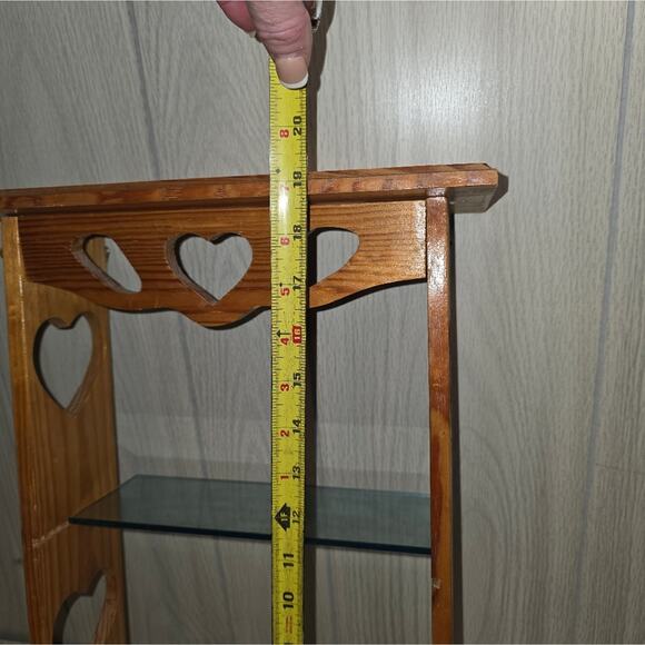 Vtg 80s Heart Design Carved Wood Wall Shelf W/Glass Inserts Farmhouse Coquette - Picture 8 of 8